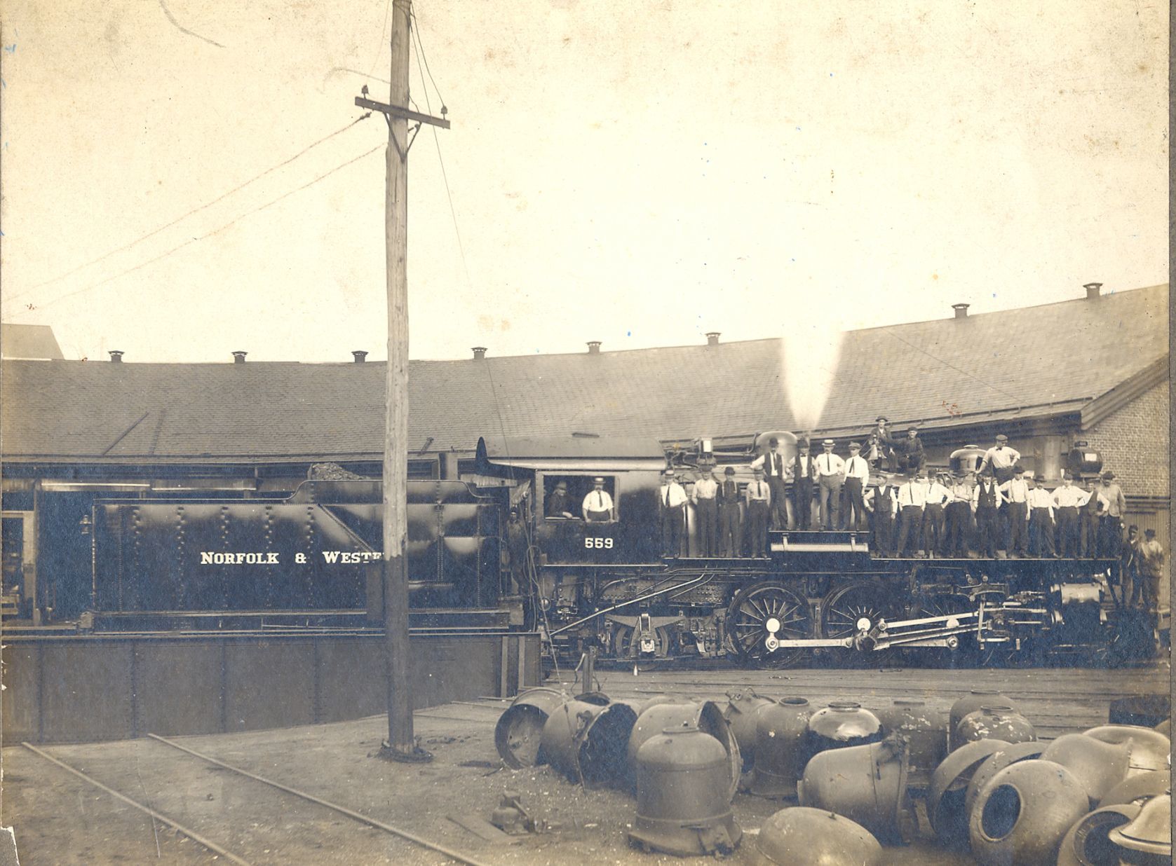 N&W train